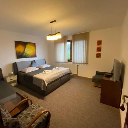 Brezno 2 Izbovy Apartman Sabi Extérieur photo
