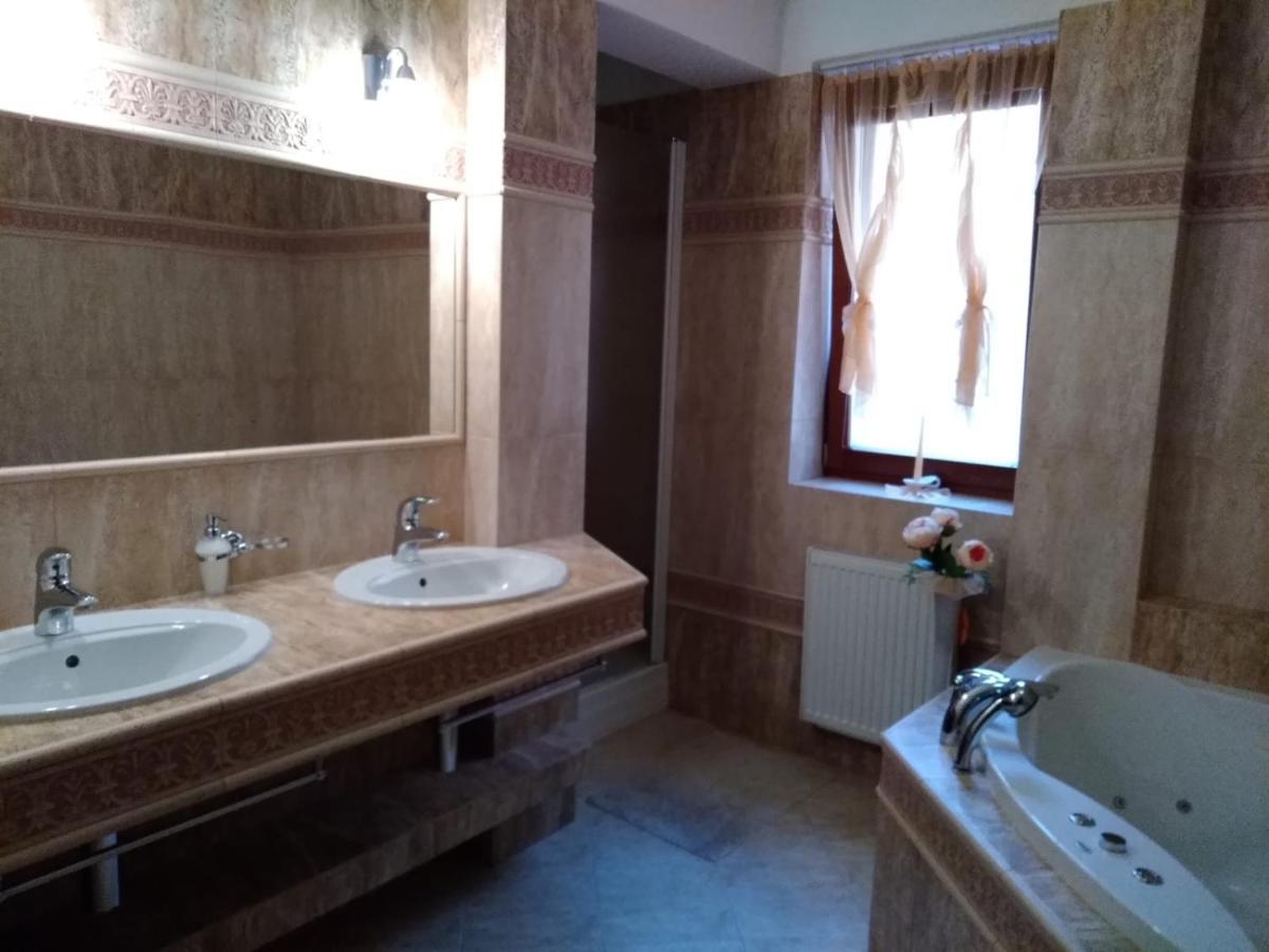 Brezno 2 Izbovy Apartman Sabi Extérieur photo